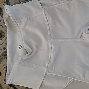 Lululemon Size 2 White Leggings with mesh sides
